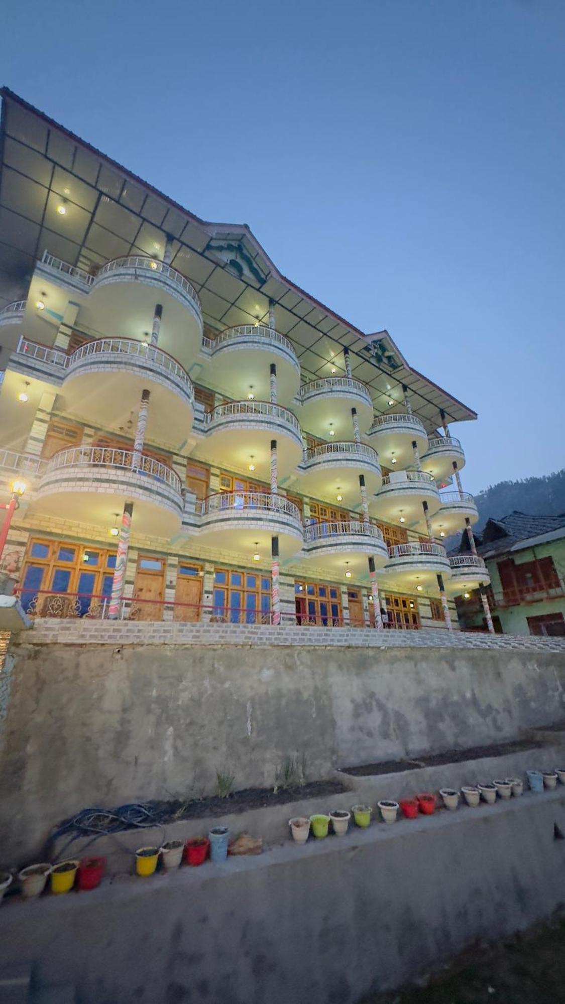 Hotel Eyesky, Tosh Exterior foto